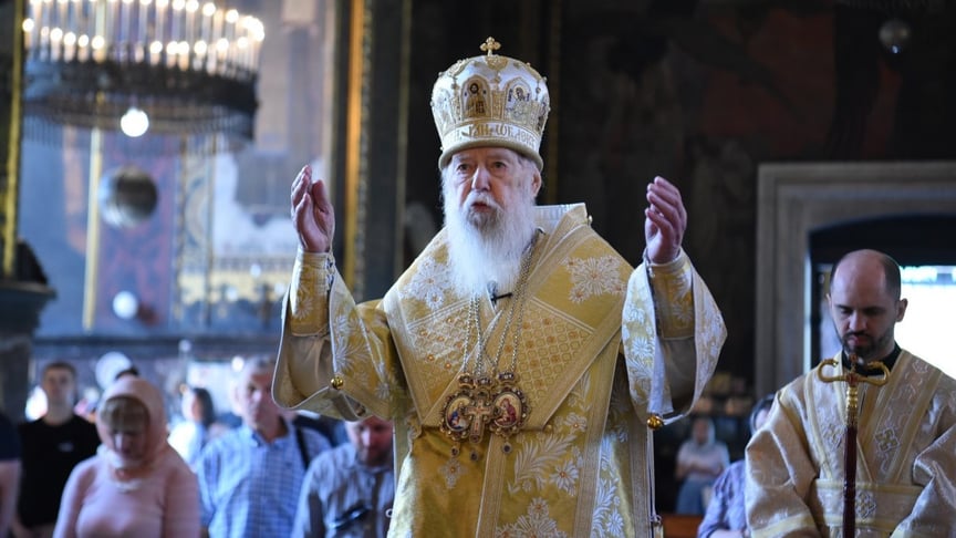 Ілюстративне фото. Предстоятель УПЦ КП патріарх Філарет у Володимирському соборі в місті Київ у липні 2025 року