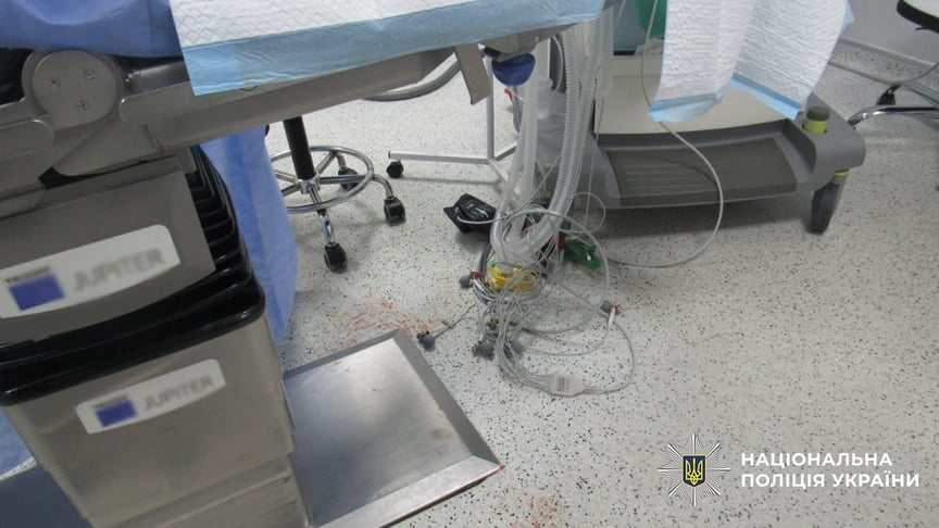 Операційний стіл