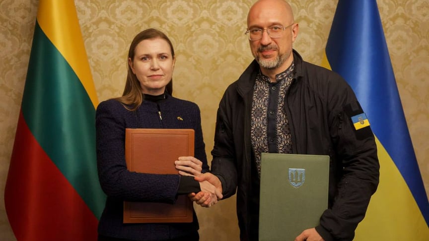 Довіле Шакалієне та Денис Шмигаль під час зустрічі в Києві