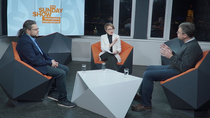 Research Director at DiXi Group thinktank Roman Nitsovych (L) and Director of the Energy Industry Research Center Oleksandr Kharchenko (R) speak to Hromadske's Nataliya Gumenyuk on December 1.