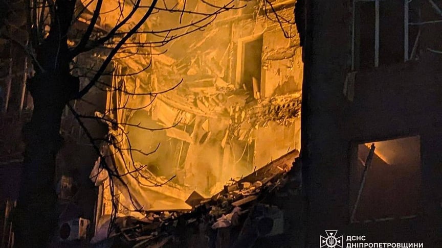 Один із будинків у Кривому Розі після російської атаки, 8 січня 2026 року