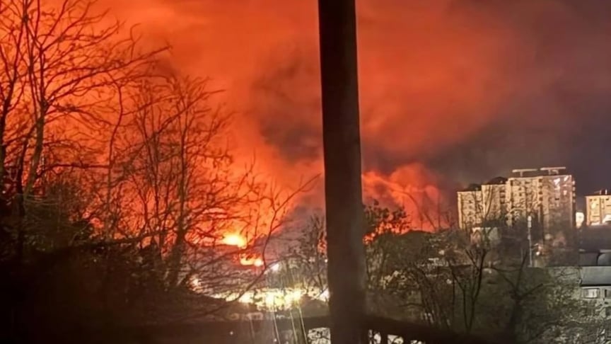 Безпілотники атакували Туапсе в Краснодарському краї рф, 16 квітня 2026 року Безпілотники атакували Туапсе в Краснодарському краї рф, 16 квітня 2026 року