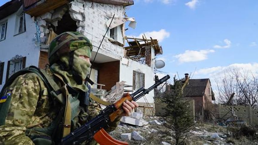 Meet the Badass Frontline Signalmen from Eastern Ukraine