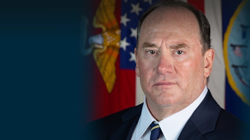 Міністр Військово-морських сил США Джон Фелан