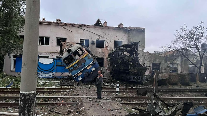 Наслідки удару по залізничному депо в Одесі
