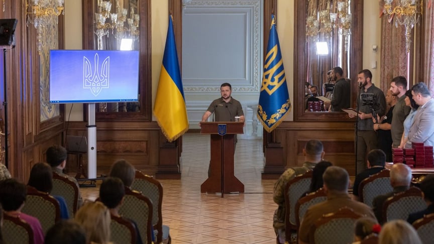 Bodies of Mariupol defenders arrive in Kyiv, occupiers retreat from checkpoints in south Ukraine: last night's higlights