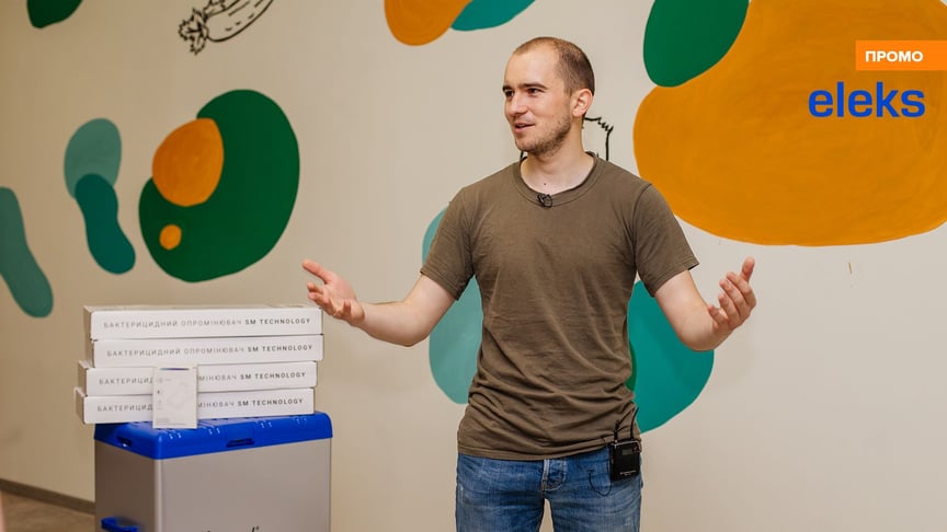 Іван Павлиш, співзасновник та керівник ГО «Тарілка» на толоці перед відкриттям Банку їжі у Львові.