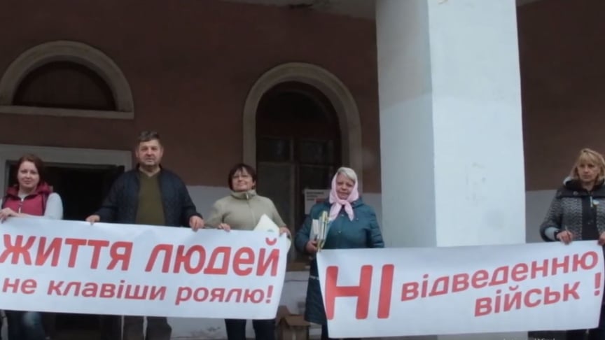 Why Some Zolote Residents Oppose Disengagement of Forces