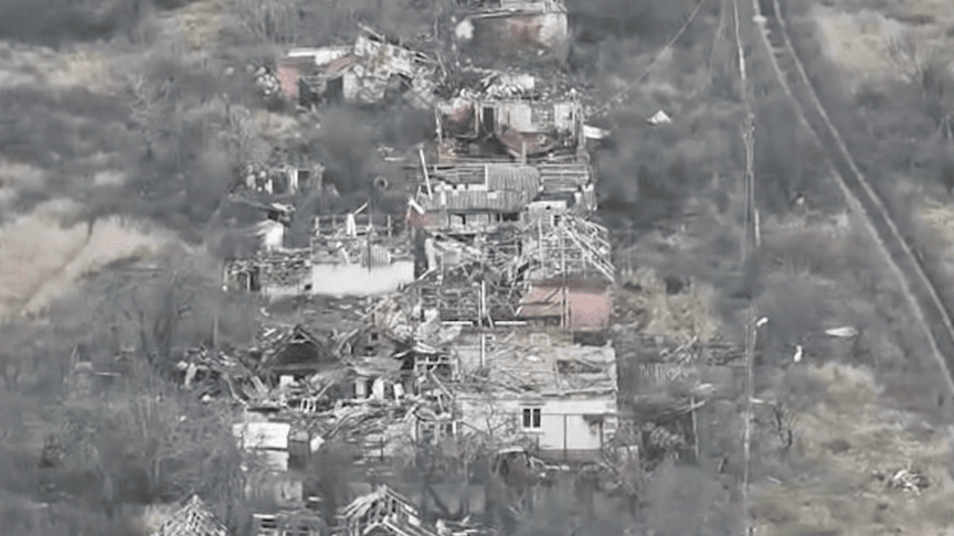 Окупанти вивісили російський прапор у Вовчанську