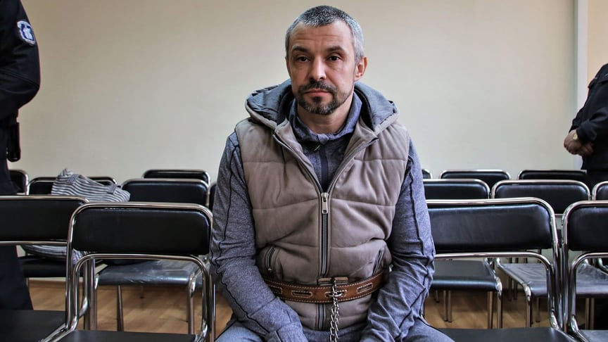 Підозрюваний в організації нападу на херсонську активістку Катерину Гандзюк Олексій Левін в залі суду міста Бургас, Болгарія, 11 березня 2020 року