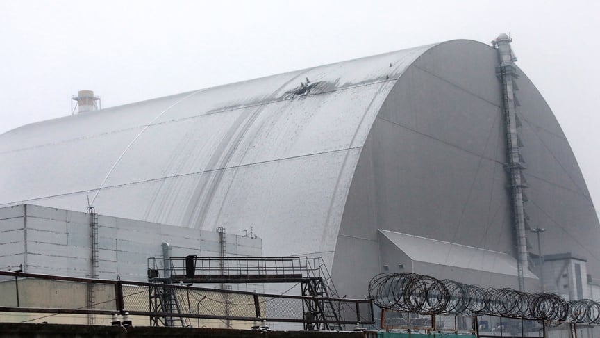 Наслідки влучання російського безпілотника в Новий безпечний конфайнмент на Чорнобильській АЕС