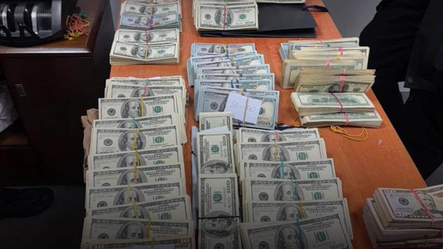 Гроші, які знайшли на митному пості «Луцьк» Волинської митниці Гроші, які знайшли на митному пості «Луцьк» Волинської митниці