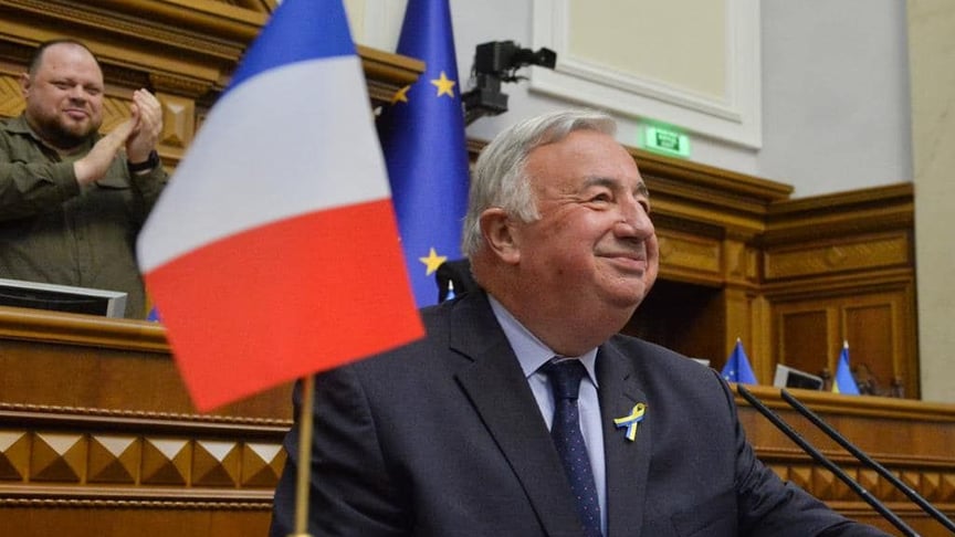 Голова Сенату Франції Жерар Ларше у залі українського парламенту, 9 липня 2022 року