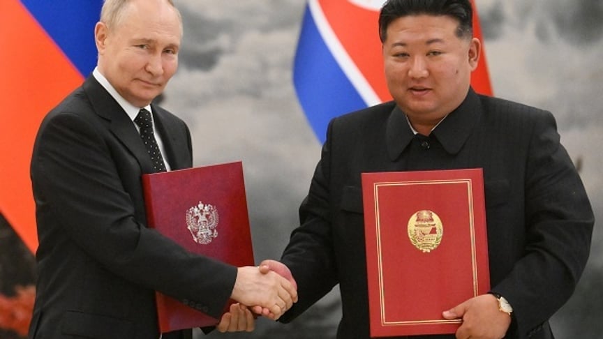 Глава росії володимир путін та лідер Північної Кореї Кім Чен Ин, Пхеньян, 19 червня 2024 року
