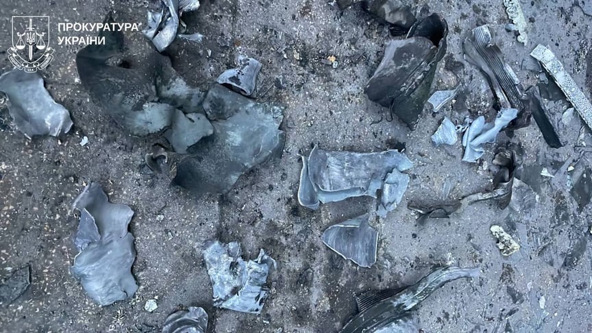 Залишки ракет, якими росіяни вдарили по Харкову