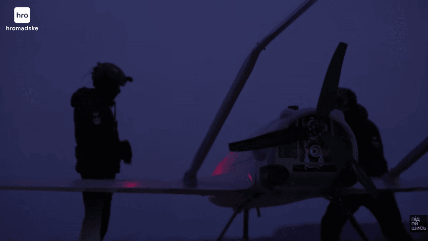 Ілюстративне фото. Екіпаж ГУР запускає дрон «Лютий» по росії