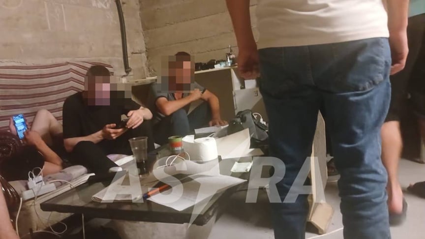 Підвал на КПП, де тримають українців