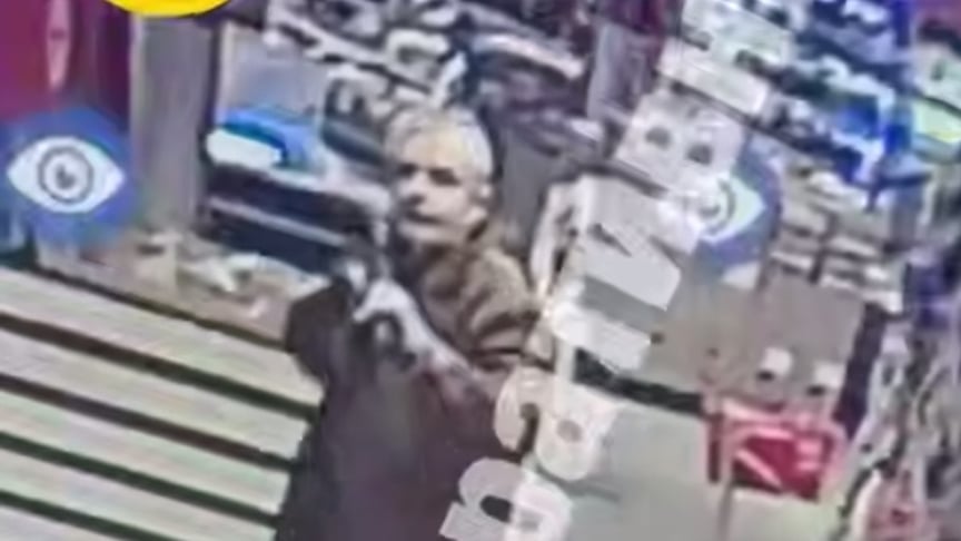 Стрілець на камерах спостереження в магазині «Велмарт» у Києві під час захоплення заручників, 18 квітня 2026 року