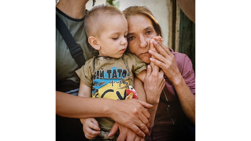 Фото Анастасії Тейлор-Лінд «В обіймах родини»