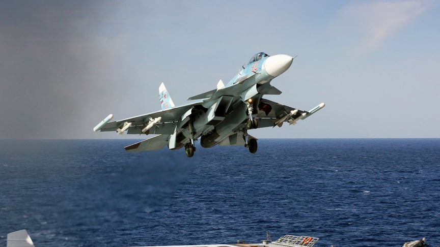 российский истребитель Су-33