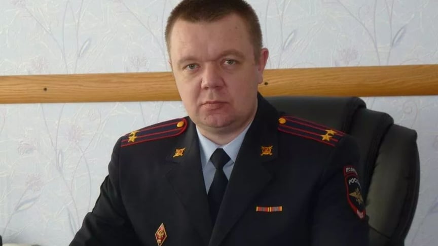 Нчальник райвідділу МВС у Курській області, підполковника поліції Дмитро Борзенков
