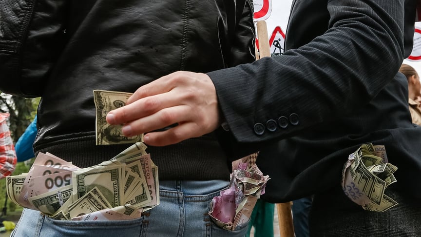 Average Ukrainian Political Contribution 27 Times Larger than American - CHESNO