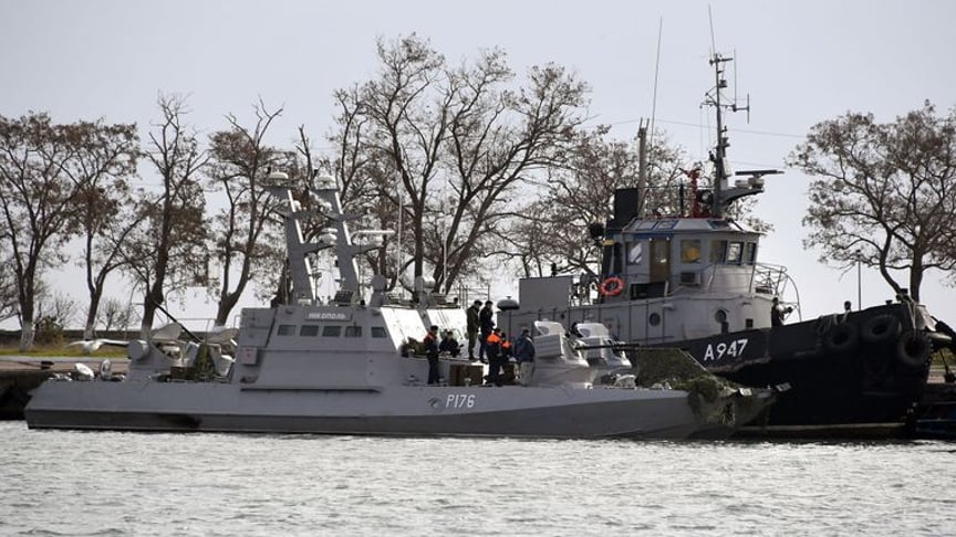 Украинские малые бронированные артиллерийские катера «Бердянск», «Никополь» и рейдовый буксир «Яны Капу» после захвата россиянами в порту Керчи, 26 ноября 2018