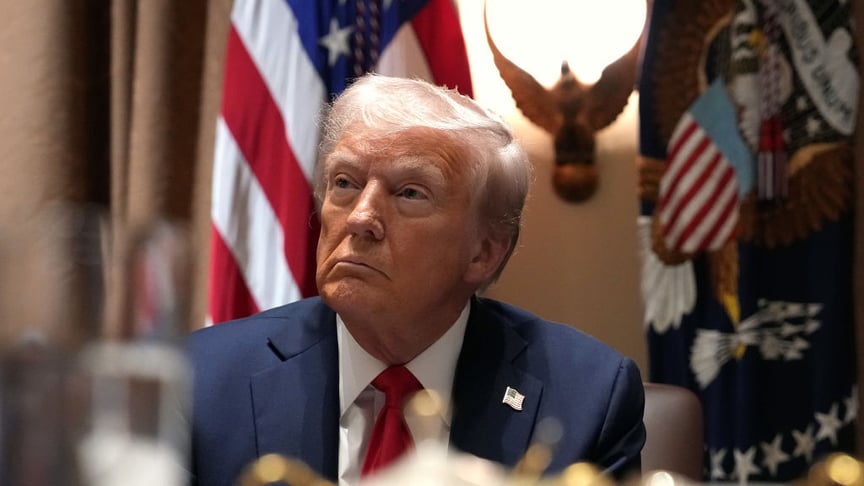 Президент США Дональд Трамп під час засідання Кабінету міністрів у Білому домі, 26 лютого 2025 року