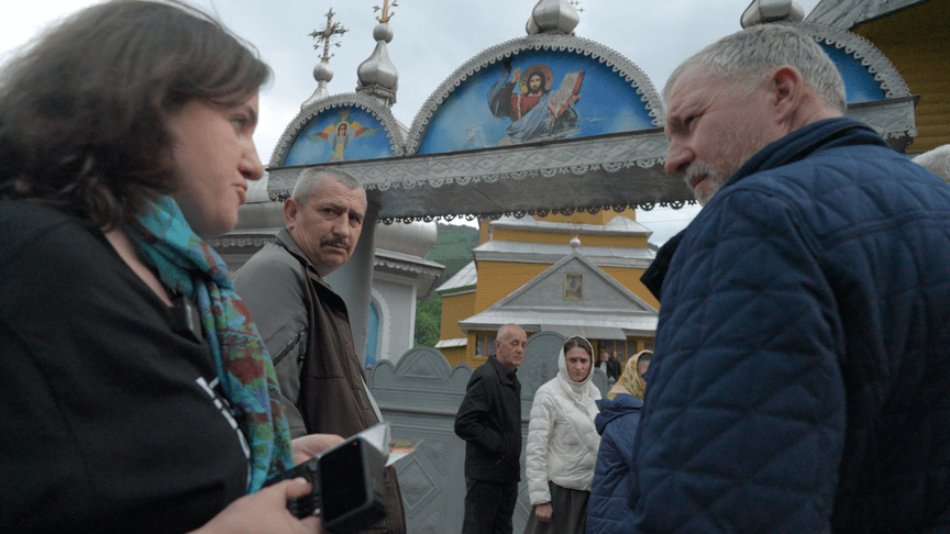 «До нас крізь двері пробивалися сокирами». Як гуцули Буковини за церкву воюють