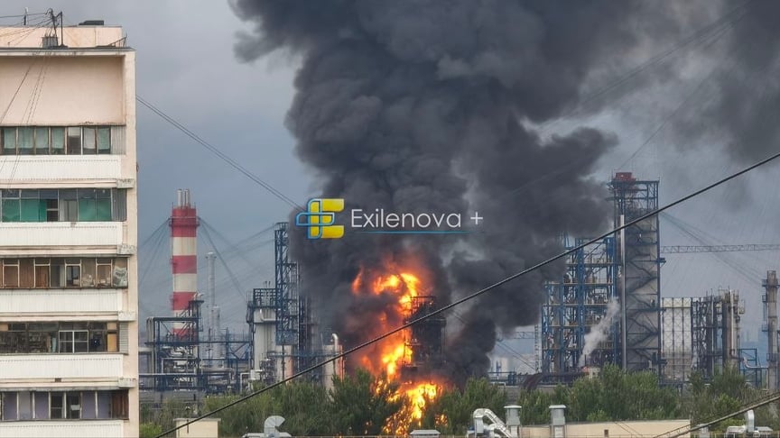 У Москві горить найбільший НПЗ міста