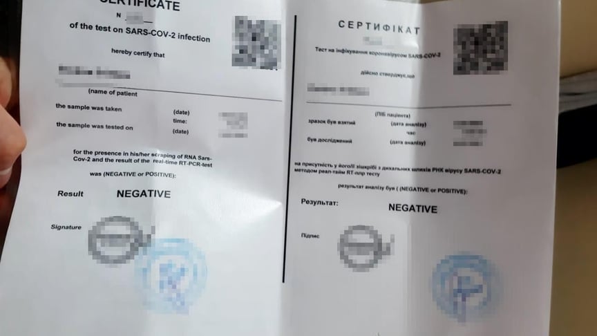 Фото довідок про результат тесту на COVID-19x