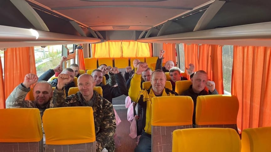 Освобожденные из российского плена украинские защитники, 13 октября 2022 года