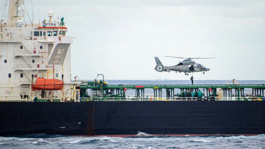 ВМС Франції затримали танкер російського «тіньового флоту»