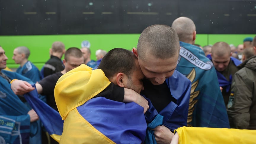 З російського полону повернули 185 українських захисників