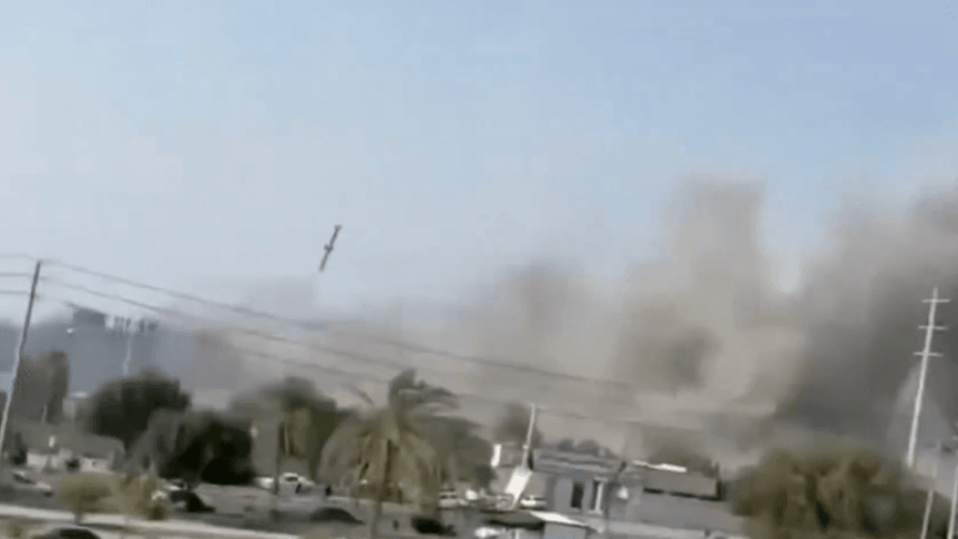 Відео влучання ракети в місті Мінаб в Ірані