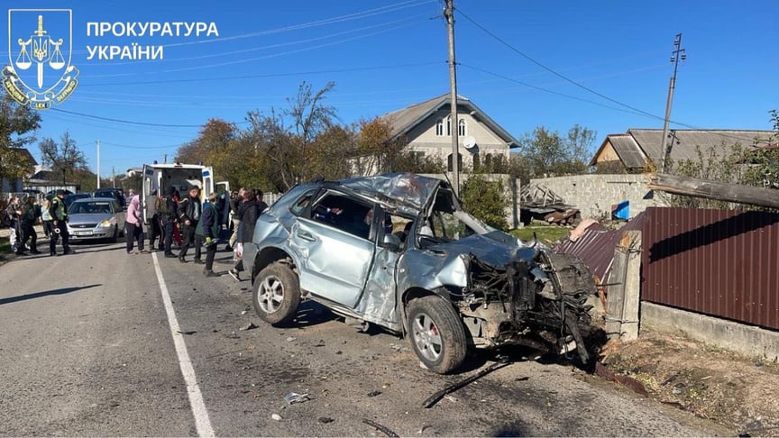 Автомобіль Hyundai Tucson, яким керував 23-річний учитель образотворчого мистецтва Автомобіль Hyundai Tucson, яким керував 23-річний учитель образотворчого мистецтва