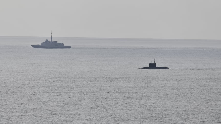 російський підводний човен поблизу Франції