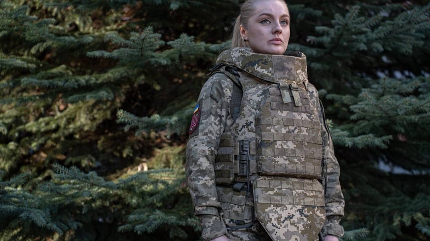 Бронежилет для військовослужбовиць