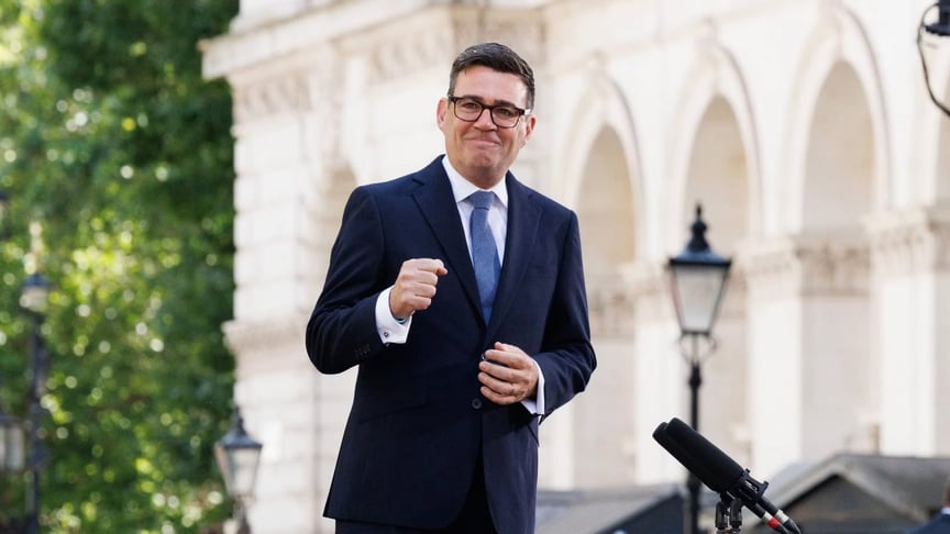 Прем'єр-міністр Великої Британії Енді Бернем Прем'єр-міністр Великої Британії Енді Бернем
