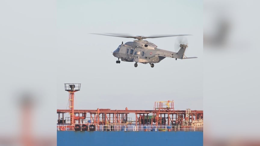 У Середземному морі ВМС Франції затримали танкер, що прямував з росії