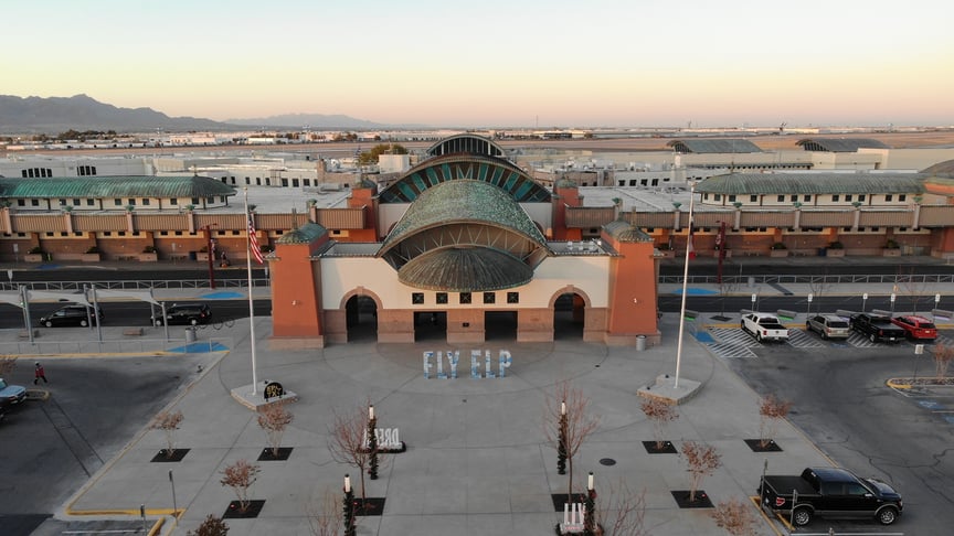 Аеропорт у місті Ель-Пасо, який закривали через  «дрони мексиканського картелю»
