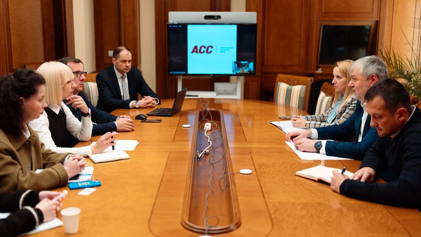 Мінфін та Американська торговельна палата обговорили інвестиції у транспортну інфраструктуру