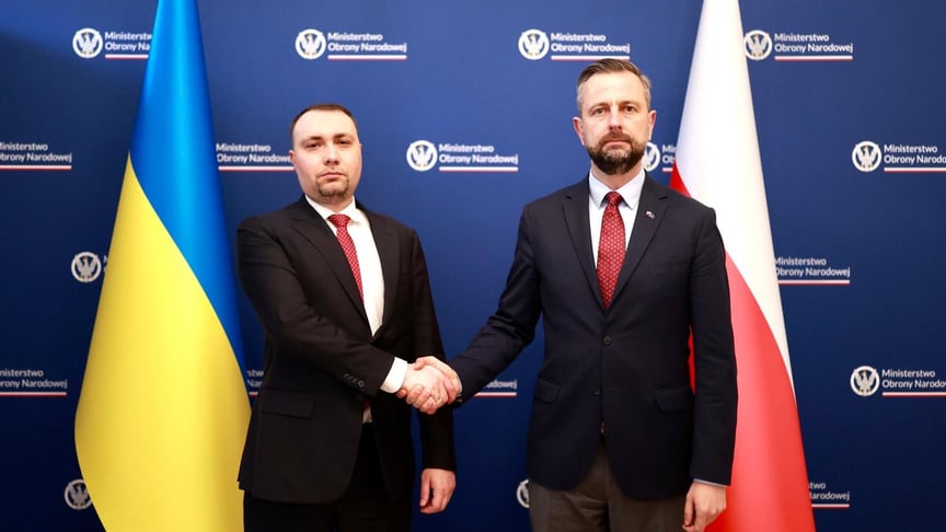 Глава Офісу президента України Кирило Буданов та міністр оборони Польщі Владислав Косіняк-Камиш