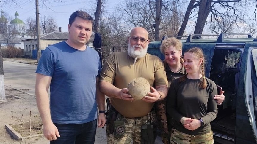 Кістка мамонта часів палеоліту