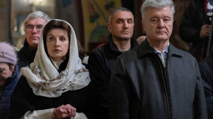 Марина та Петро Порошенки під час богослужіння на Богоявлення у Свято-Михайлівському монастирі в Києві, 6 квітня 2025 року