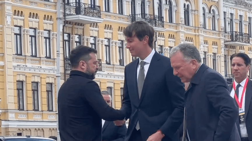 Зустріч президента України Володимира Зеленського з американськими посланцями Стівом Віткоффом та Джаредом Кушнером Зустріч президента України Володимира Зеленського з американськими посланцями Стівом Віткоффом та Джаредом Кушнером