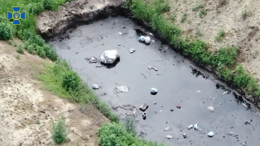 Небезпечні відходи, яких позбулось одне з підприємств на Вінниччині