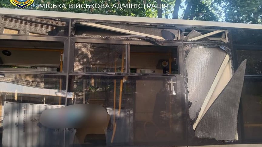 Війська рф атакували пасажирський автобус у Херсоні