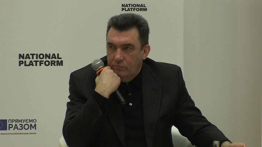 NSDC Chief Oleksiy Danilov Explains Separation of Forces in Donbas