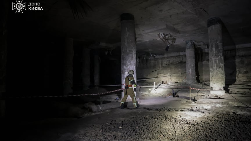 У Києві хлопець упав в яму і провалився на вулицю часів ХI–XII століття